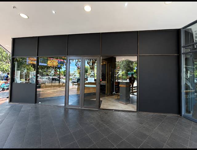 166M² BUILDING TO LET IN RONDEBOSCH